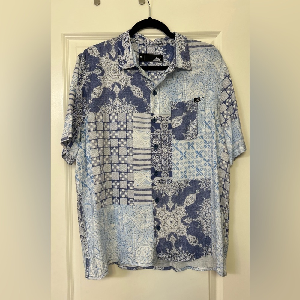 Lost Surf Men’s Button Down